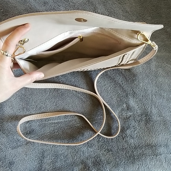 Blush crossbody with tassel and braided details - Picture 3 of 4